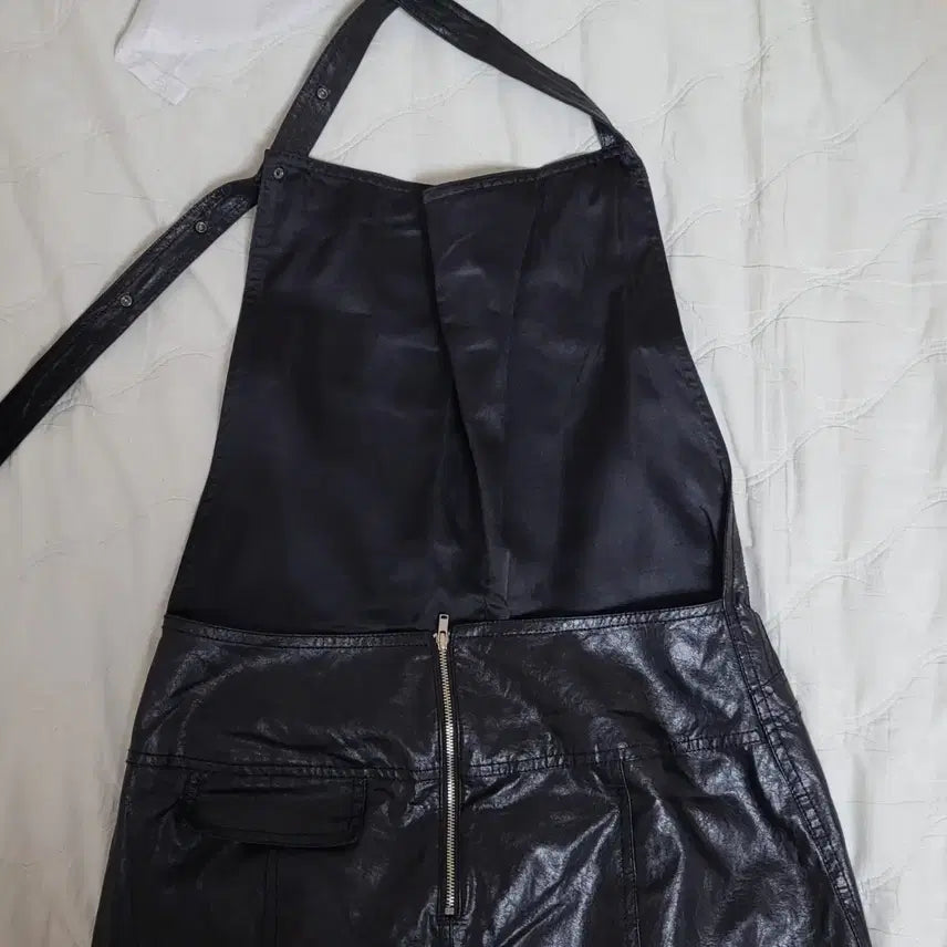 [BUNJANG] TheOpenProduct Leather Halterneck Dress / 오픈와이와이 더오픈프로덕트 레더 홀터넥 원피스 오픈YY