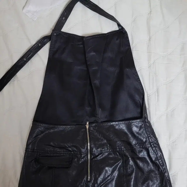 [BUNJANG] TheOpenProduct Leather Halterneck Dress / 오픈와이와이 더오픈프로덕트 레더 홀터넥 원피스 오픈YY