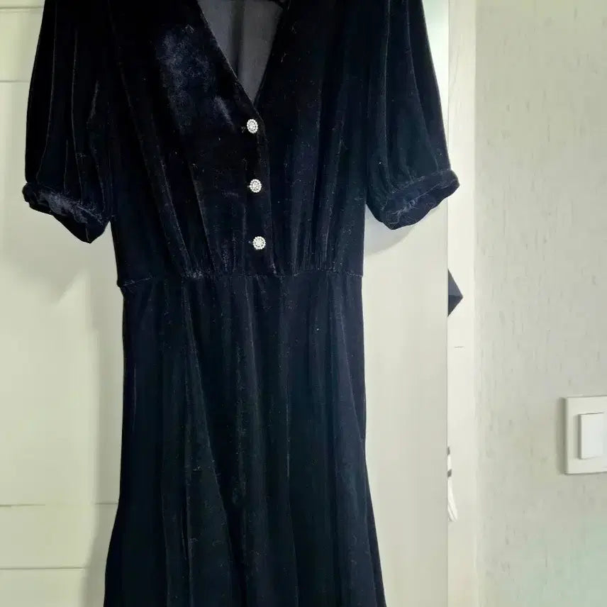 [BUNJANG] ZARA Velvet Crystal Button Dress / 자라 벨벳 큐빅 단추 원피스