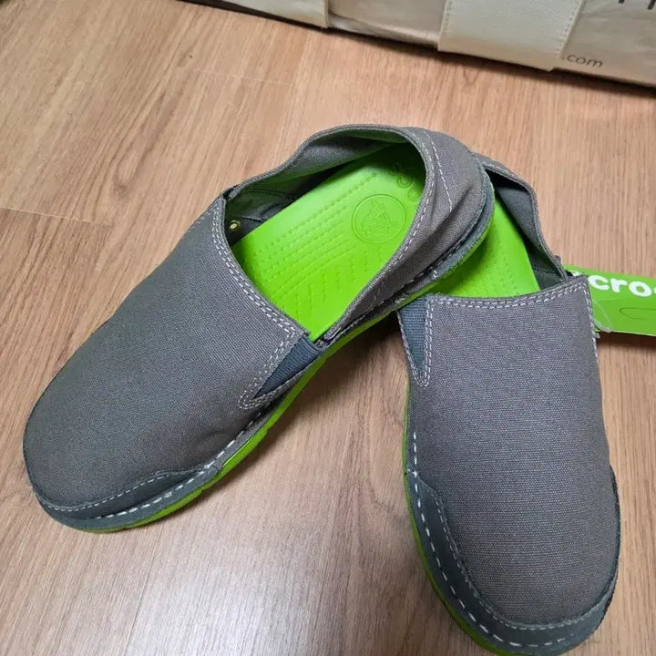 [BUNJANG] Crocs Canvas Slip-on Gray/Neon Green 250mm / 크록스 캔버스 슬립온 그레이/형광 그린 250
