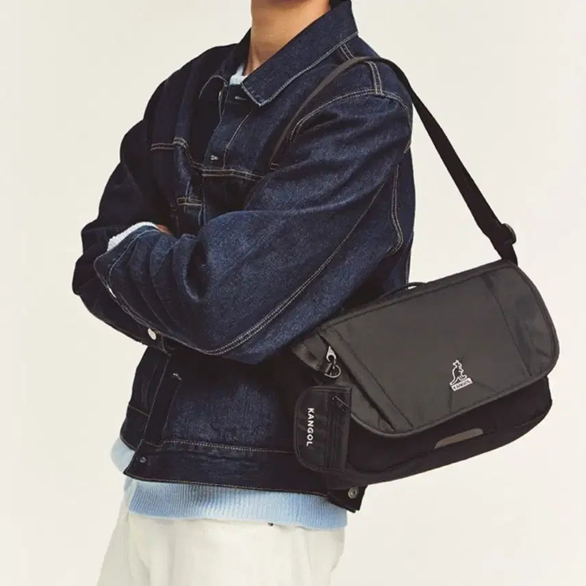 [BUNJANG] Kangol Messenger Bag Crossbody Bag / .(새상품)캉골 메신저백 가방.캉골크로스백