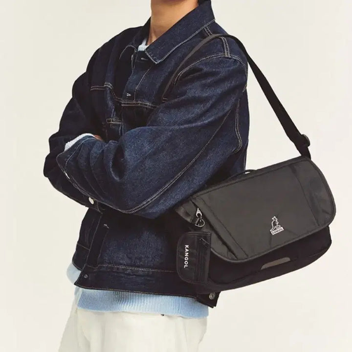 [BUNJANG] Kangol Messenger Bag Crossbody Bag / .(새상품)캉골 메신저백 가방.캉골크로스백