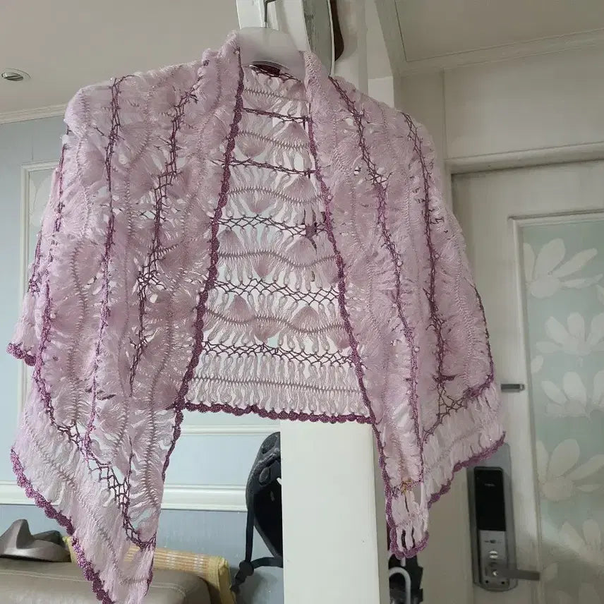 [BUNJANG] Louis Quatorze Knitted Shawl / 루이까또즈 뜨개 숄 새상품
