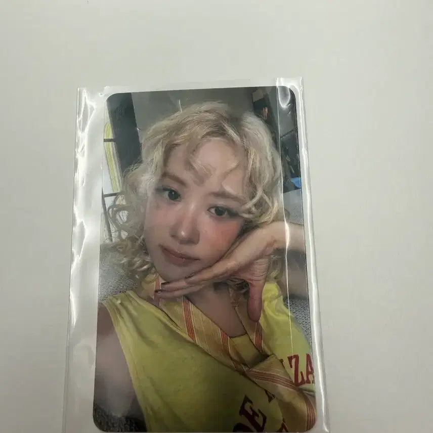 [SOLD OUT] 로제 정규 1집 특전 포카