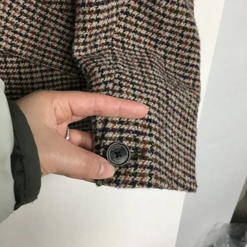 [SOLD OUT] 써스데이아일랜드 하이넥 체크 코트 M