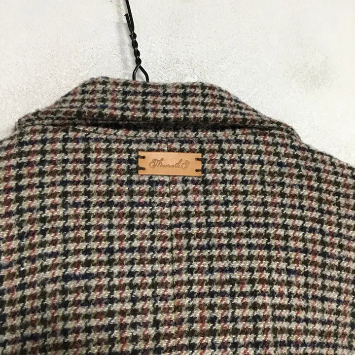 [SOLD OUT] 써스데이아일랜드 하이넥 체크 코트 M
