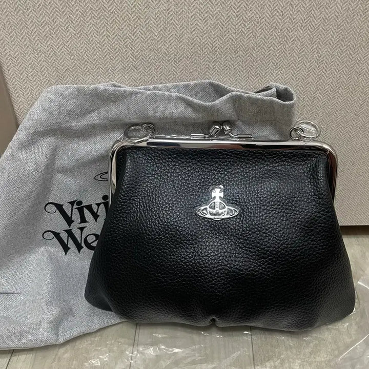 [BUNJANG] Vivienne Westwood Black Tote Shoulder Bag / 비비안웨스트우드 블랙 토트백 숄더백