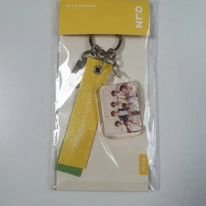 [BUNJANG] BTS Exhibition Keyring Photocard Bundle Set / 방탄소년단 BTS 오늘 전시회 키링 포토카드 일괄판매