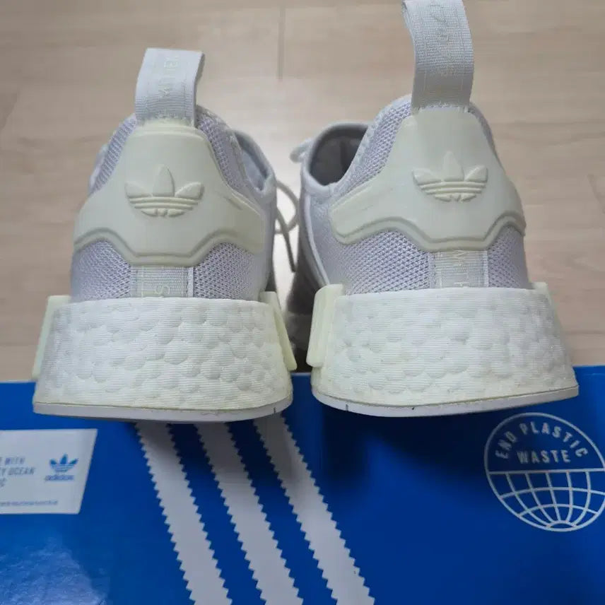 [BUNJANG] Adidas NMD_R1 Primeblue Sneakers White 270mm / 아디다스 NMD_R1 Primeblue 운동화 흰색 270mm 판매합니다