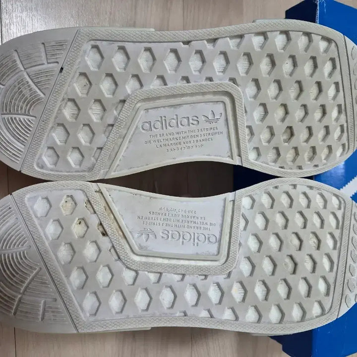 [BUNJANG] Adidas NMD_R1 Primeblue Sneakers White 270mm / 아디다스 NMD_R1 Primeblue 운동화 흰색 270mm 판매합니다