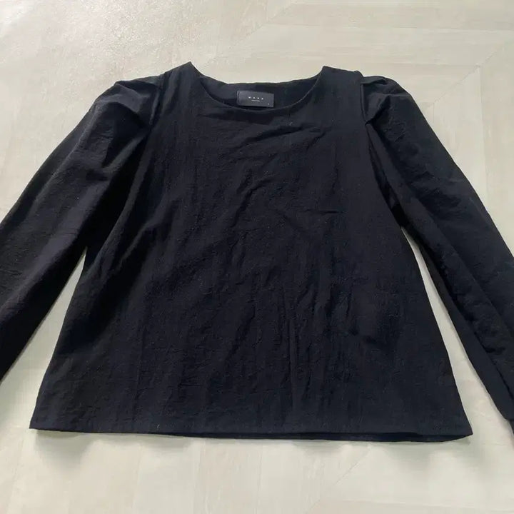 [BUNJANG] Black Long Sleeve Puff Sleeve Blouse / 블랙 긴팔 퍼프 소매 블라우스