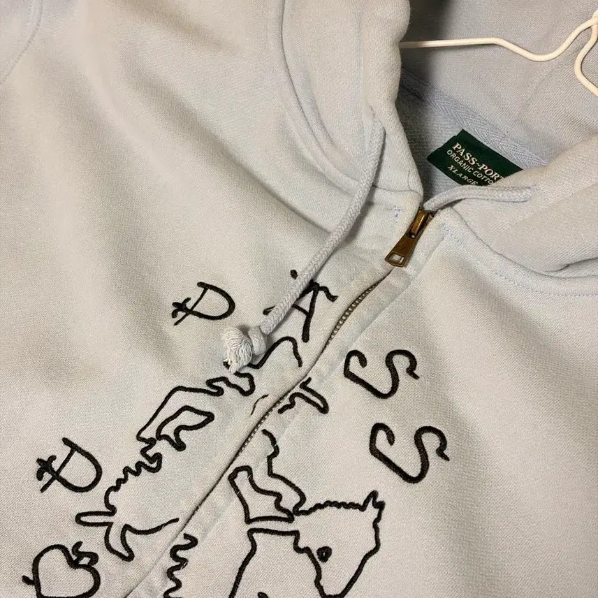 [BUNJANG] Passport Hooded Zip-up / 패스포트 후드집업