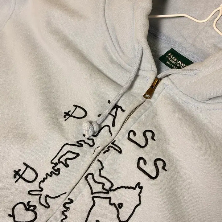 [BUNJANG] Passport Hooded Zip-up / 패스포트 후드집업