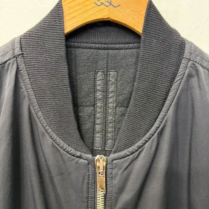 [BUNJANG] Rick Owens MA-1 Plate Bomber Jacket / 매장판정품) 릭오웬스 남성 MA-1 플레이트 봄버자켓 M
