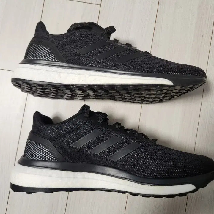 [BUNJANG] Adidas Response CQ0020 Running Shoes (Size 240) / 새상품급) 아디다스 운동화 리스판스 CQ0020 러닝화 사이즈240러