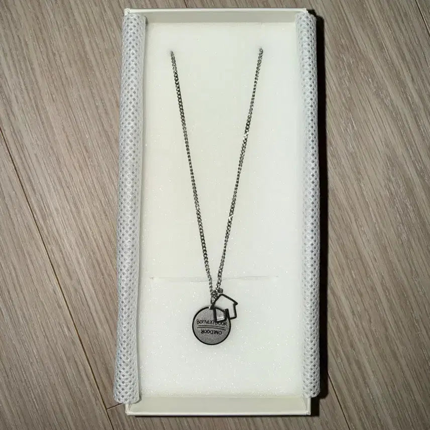 [BUNJANG] ATEEZ Seonghwa 1st Anniversary Necklace / 보넥도 1주년 목걸이 성호