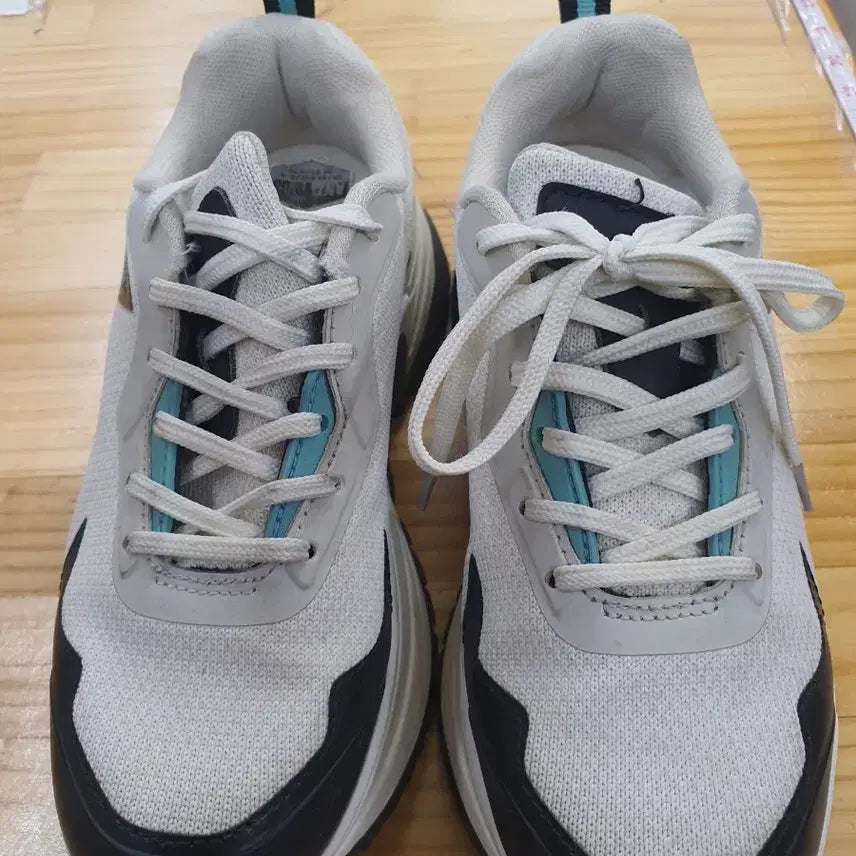[BUNJANG] Gram Scandinavia 421g Ugly Sneakers / [상태좋음] 그램 스칸디나비아 421g 어글리 스니커즈 6cm (230)