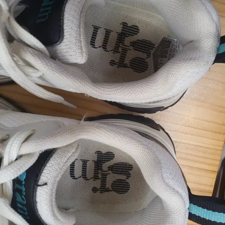 [BUNJANG] Gram Scandinavia 421g Ugly Sneakers / [상태좋음] 그램 스칸디나비아 421g 어글리 스니커즈 6cm (230)