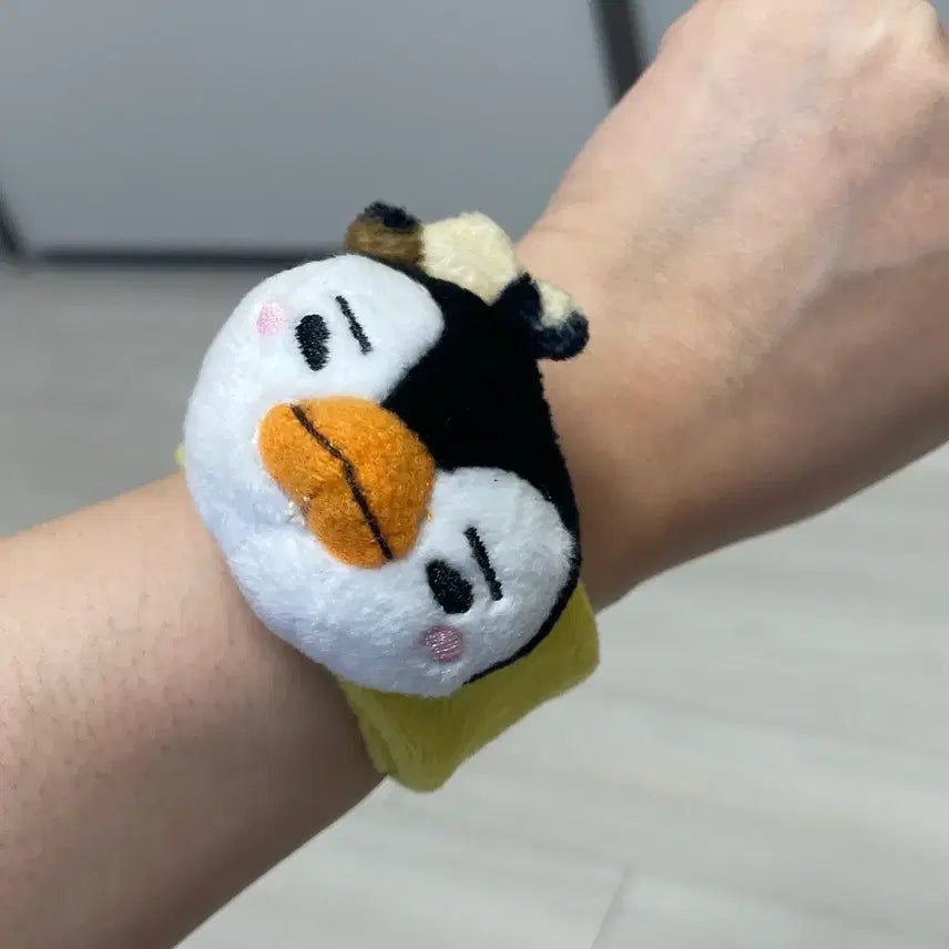 [BUNJANG] Penguin Character Bracelet Doll / 펭귄 캐릭터 팔찌 인형