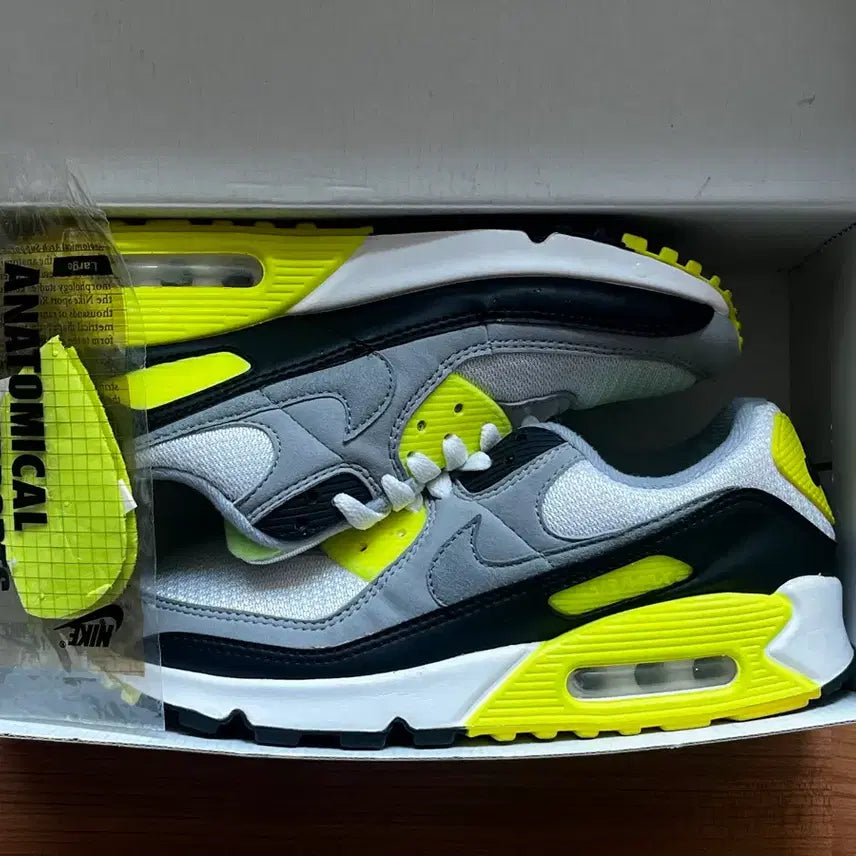 [BUNJANG] Nike Air Max 90 OG Volt Sneakers / 나이키 에어 맥스90 OG 볼트 255사이즈 판매