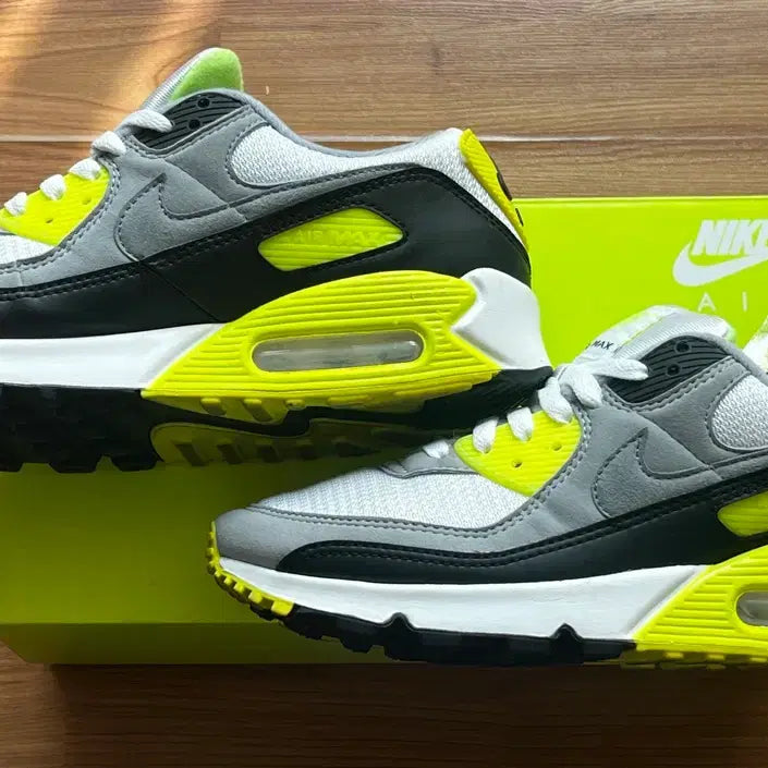 [BUNJANG] Nike Air Max 90 OG Volt Sneakers / 나이키 에어 맥스90 OG 볼트 255사이즈 판매