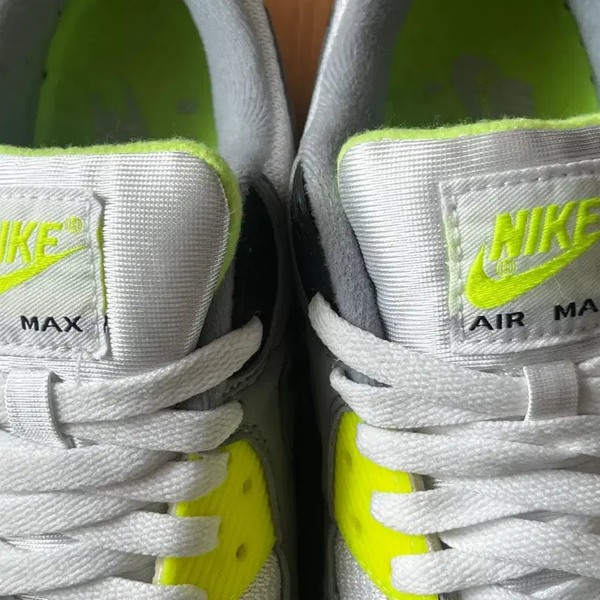 [BUNJANG] Nike Air Max 90 OG Volt Sneakers / 나이키 에어 맥스90 OG 볼트 255사이즈 판매