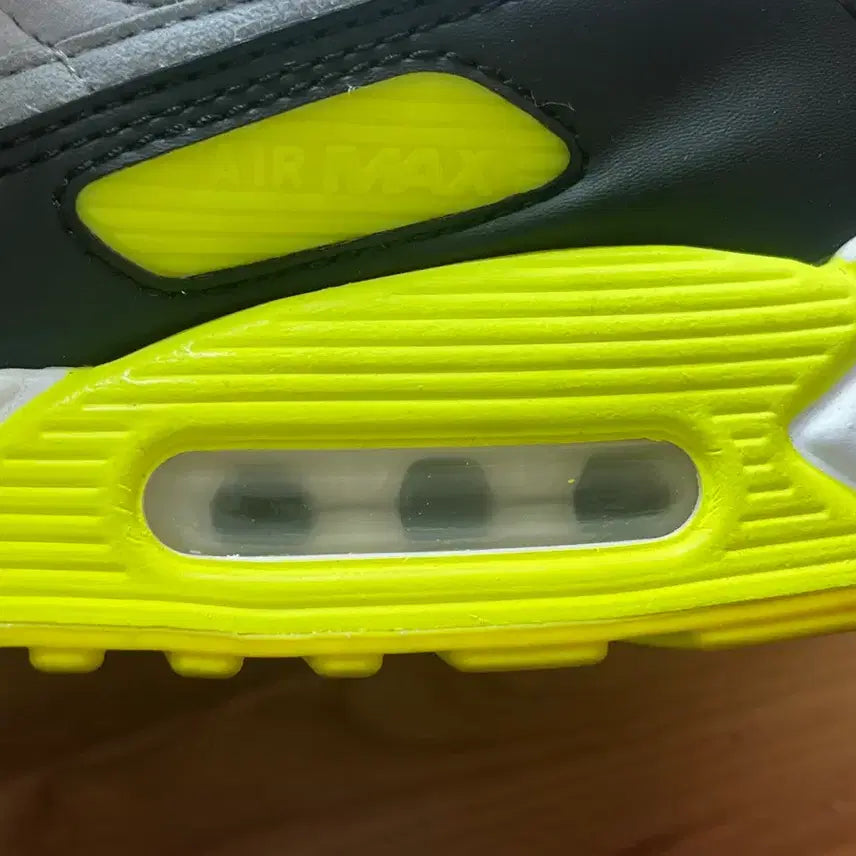 [BUNJANG] Nike Air Max 90 OG Volt Sneakers / 나이키 에어 맥스90 OG 볼트 255사이즈 판매