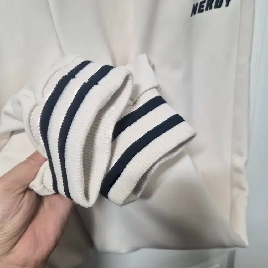 [BUNJANG] Nerdy Ivory Training Pants / 널디 아이보리 트레이닝 바지