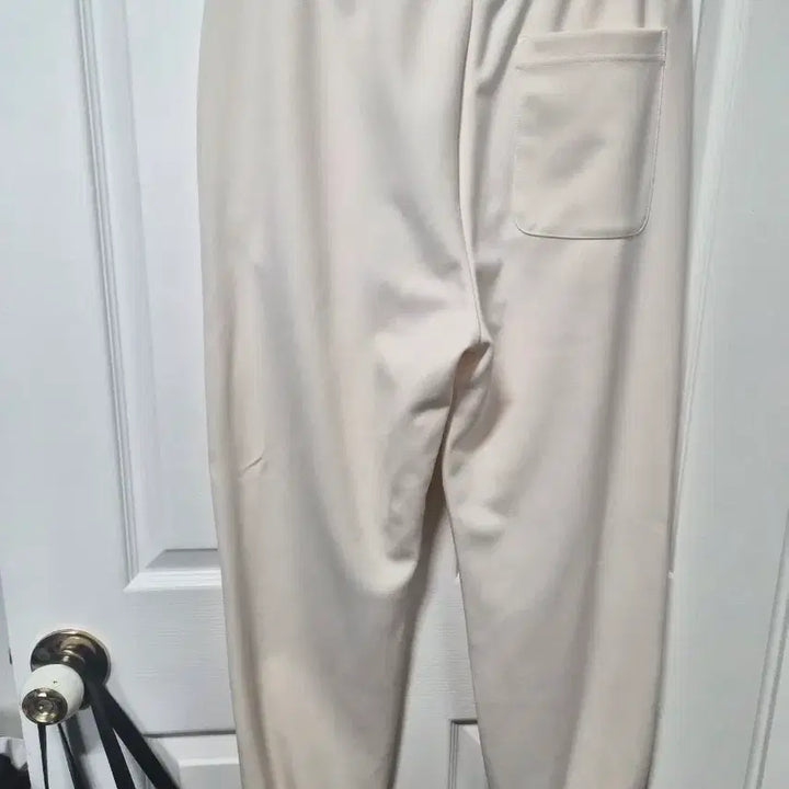 [BUNJANG] Nerdy Ivory Training Pants / 널디 아이보리 트레이닝 바지