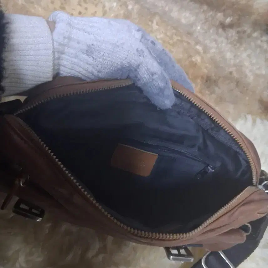 [BUNJANG] Brown Leather Crossbody Bag / 브라운 가죽 크로스백