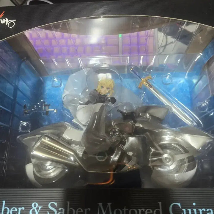 [BUNJANG] Fate/Zero Saber Motoroid Cuirassier Figure / 페이트 제로 세이버 모터드 퀴러쉬어 피규어
