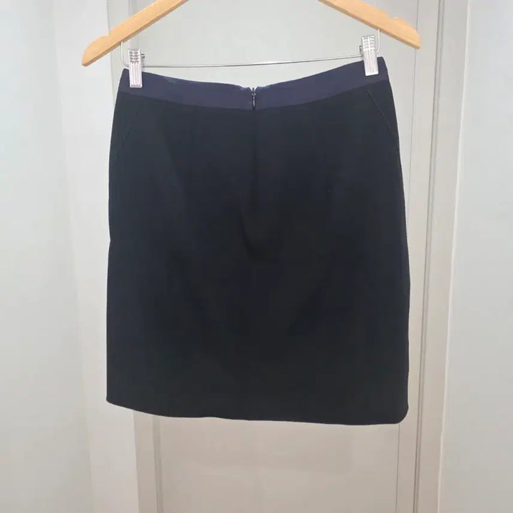 [BUNJANG] Sisley Black Mini Skirt / 시슬리 블랙 배색 미니 스커트