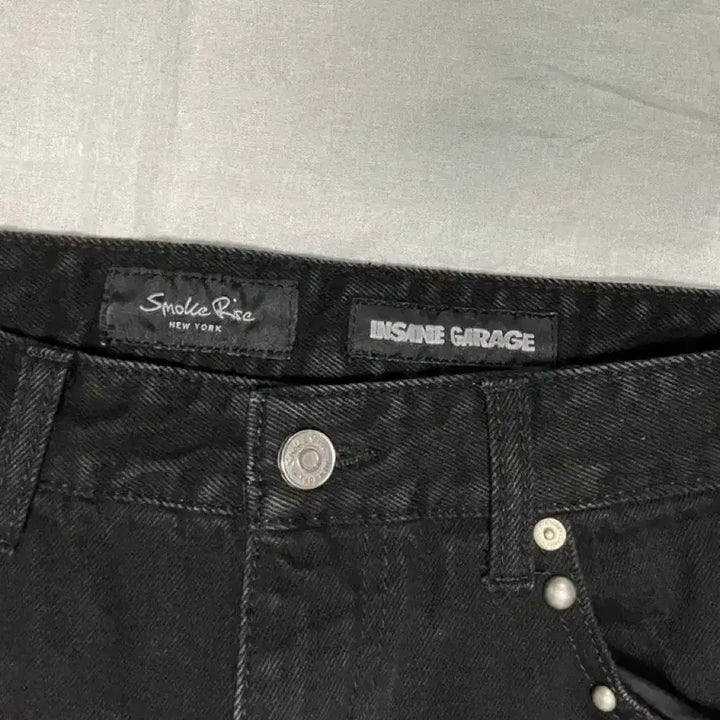 [BUNJANG] Insane Garage Smoke Rise Studded Denim Jeans / 인세인개러지 스모크라이즈 스터드 데님
