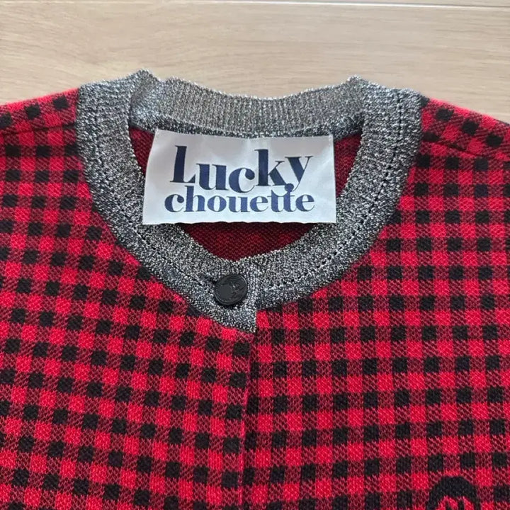 [SOLD OUT] 럭키슈에뜨 레드 블랙 체크 가디건