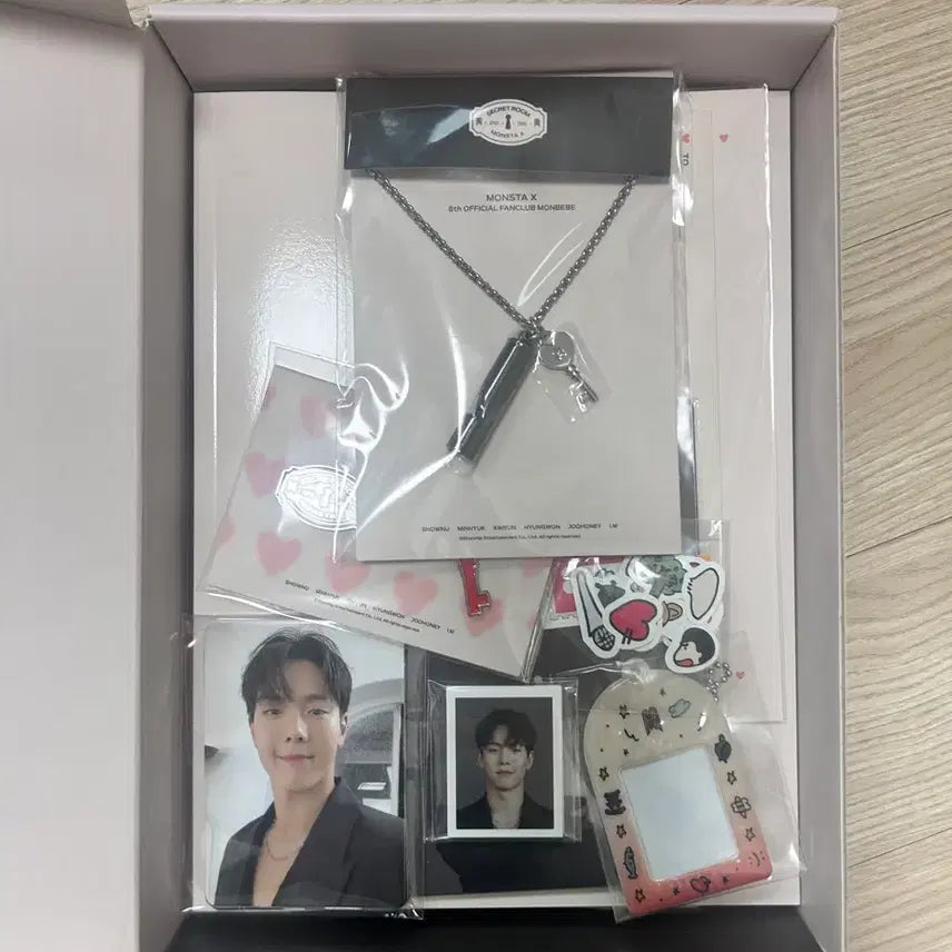[BUNJANG] MONSTA X MONBEBE 8th Fanclub Kit / 몬스타엑스 몬베베 8기 팬클럽 키트 팝니다