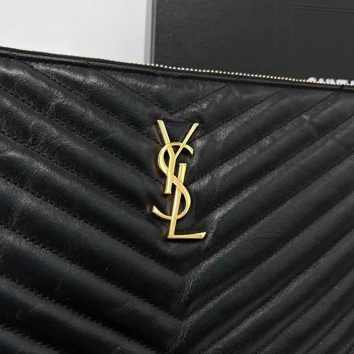[BUNJANG] Saint Laurent Monogram Matelassé Clutch Bag Black / [100%정품] 생로랑 모노그램 마틀라세 클러치백 블랙 (559193