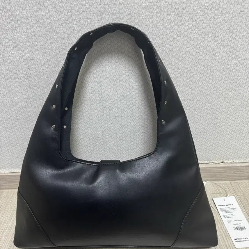 [BUNJANG] CITTA Retent Hobo Bag / CITTA  씨타 레턴트 호보백 반값