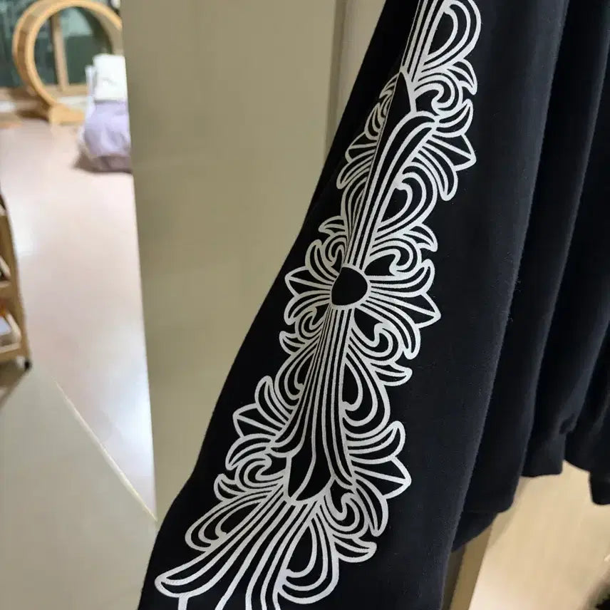[SOLD OUT] 급처 크롬하츠 블랙 후드티 라지