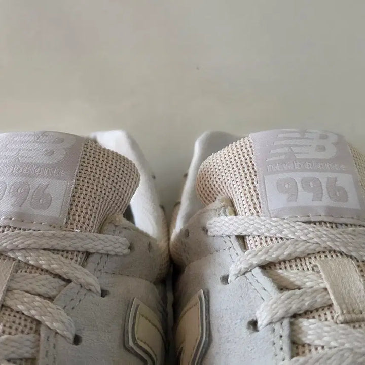 [BUNJANG] New Balance 996v2 Classic Beige Sneakers / [275] 뉴발란스 996v2 클래식 베이지ㅡ단종매물,최저가