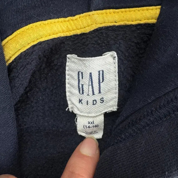 [SOLD OUT] Gap 갭 옐로우 로고 네이비 후드티