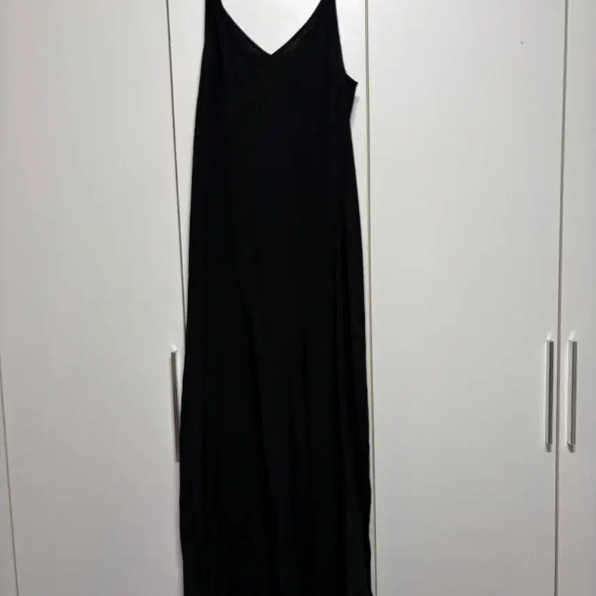 [BUNJANG] Yael Black Sleeveless Long Dress / 야엘 블랙 나시 롱원피스 새상품 프리사이즈