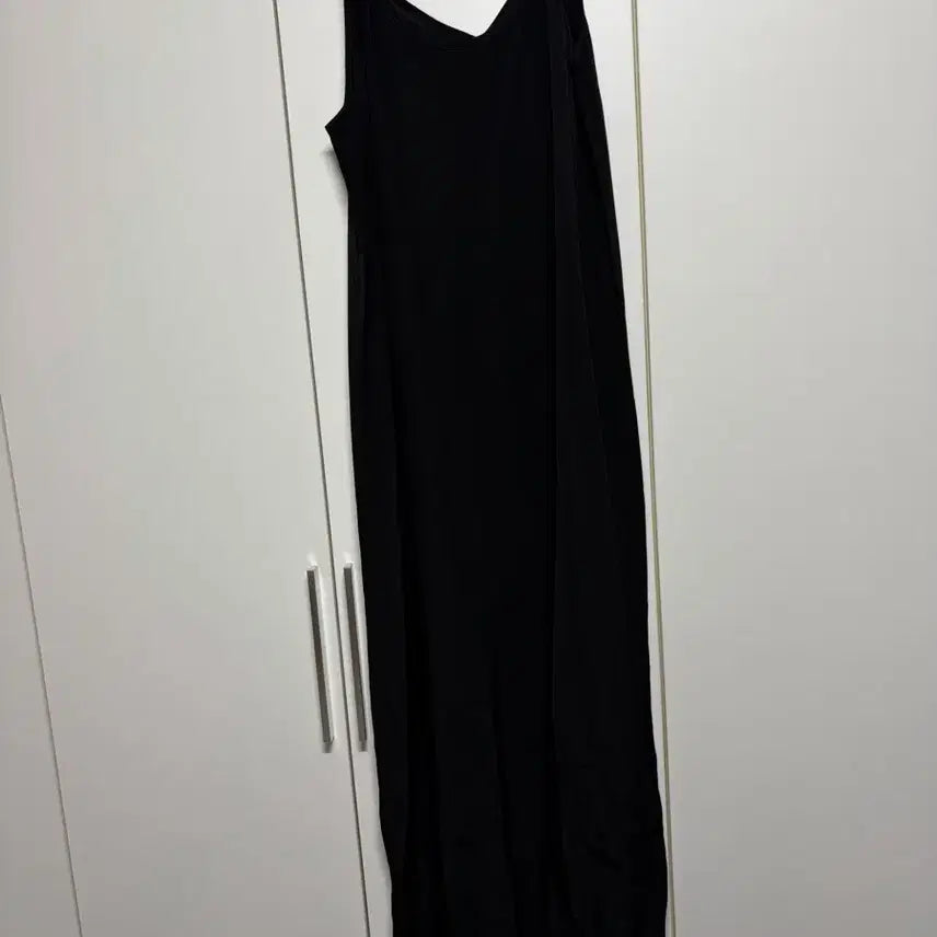 [BUNJANG] Yael Black Sleeveless Long Dress / 야엘 블랙 나시 롱원피스 새상품 프리사이즈