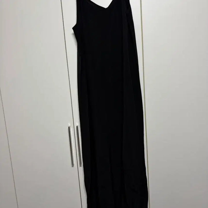 [BUNJANG] Yael Black Sleeveless Long Dress / 야엘 블랙 나시 롱원피스 새상품 프리사이즈