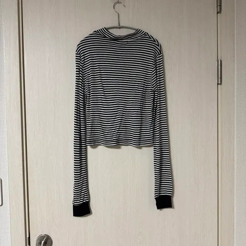 [BUNJANG] Luh A17H Striped Half-Neck T-Shirt / 루흐 a17h 스트라이프 하프넥티