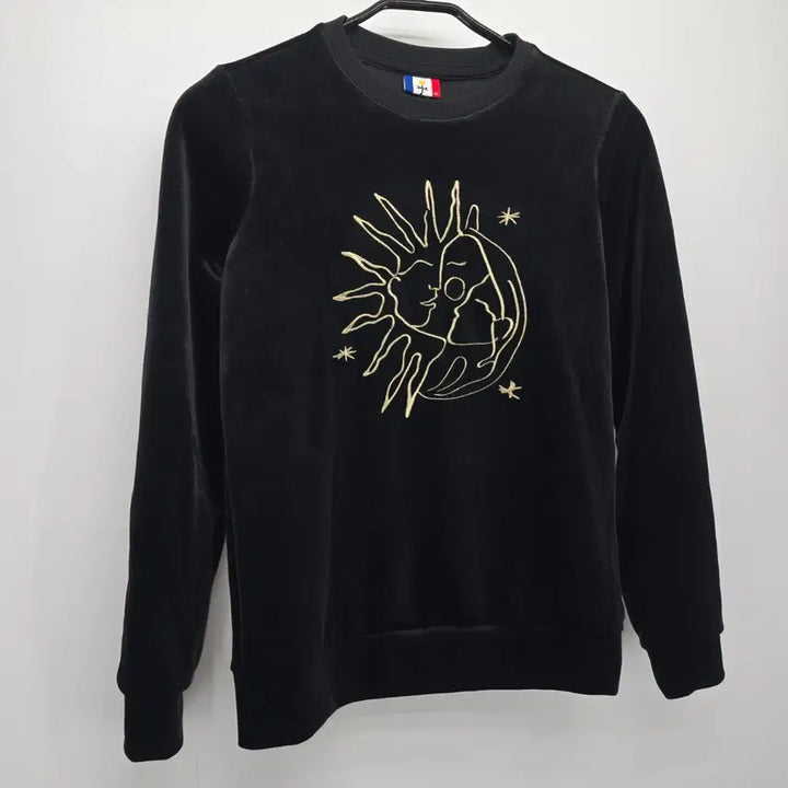 [BUNJANG] Castelbajac Velvet Embroidered Sweatshirt 85 / 까스텔바작 벨벳 자수 포인트 맨투맨 85  (B40057)