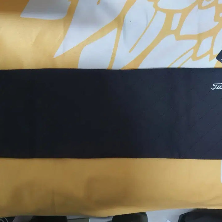 [SOLD OUT] 타이틀리스트 블랙 퀼팅 넥워머