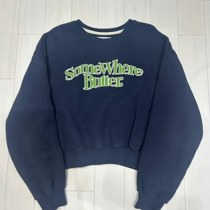 [BUNJANG] Somewhere Butter Navy Cropped Sweatshirt / 썸웨어버터 네이비 맨투맨