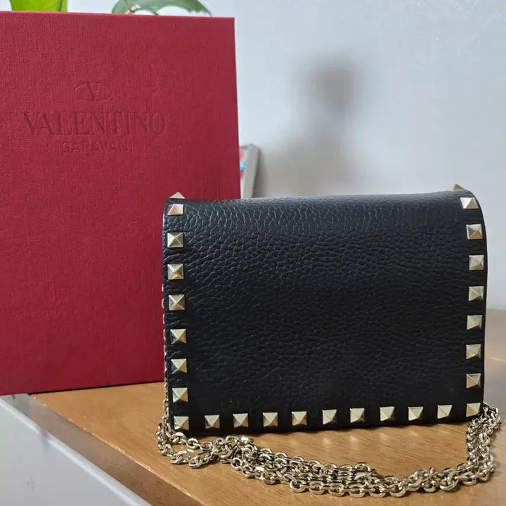 [BUNJANG] Valentino Rockstud Black Chain Bag / 발렌티노 락스터드 블랙 체인백