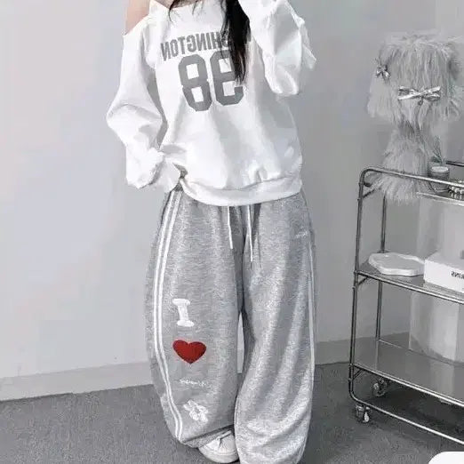[BUNJANG] Ablly Two-Way String Heart Patch Training Pants / 투웨이 스트링 하트 패치 트레이닝 바지 그레이 에이블리