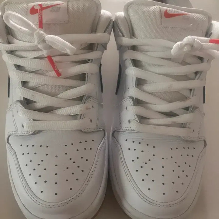 [BUNJANG] Nike SB Dunk Low Pro ISO White Navy Sneakers / 나이키 SB 덩크 로우 프로 ISO 오렌지 라벨 화이트 네이비
